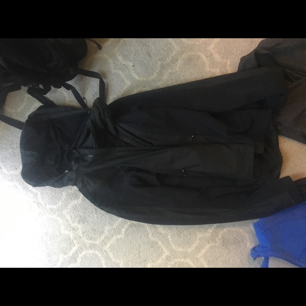 Lululemon rain jacket